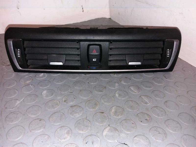 Bouton de warning BMW SERIE 1 II Essence - 1