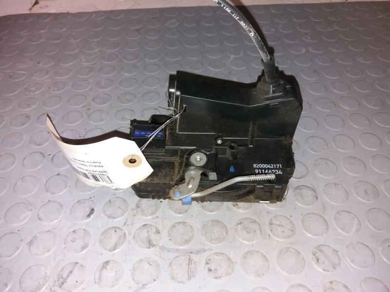 Serrure avant droit RENAULT TRAFIC II Diesel - 1