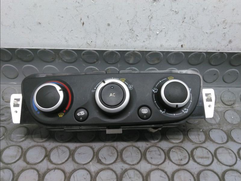 Commande chauffage RENAULT MEGANE III Diesel - 1