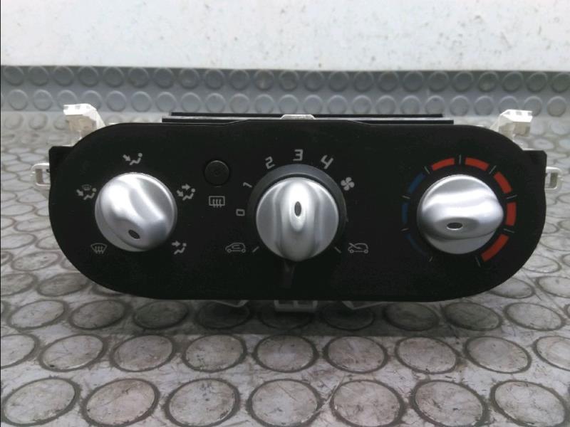 Commande chauffage RENAULT TWINGO II Essence - 1