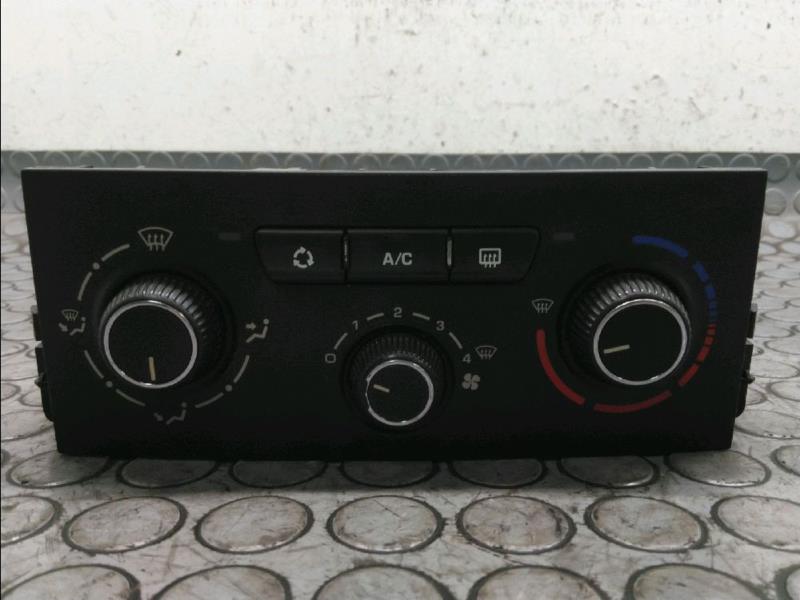 Commande chauffage PEUGEOT 207 CC Diesel - 1