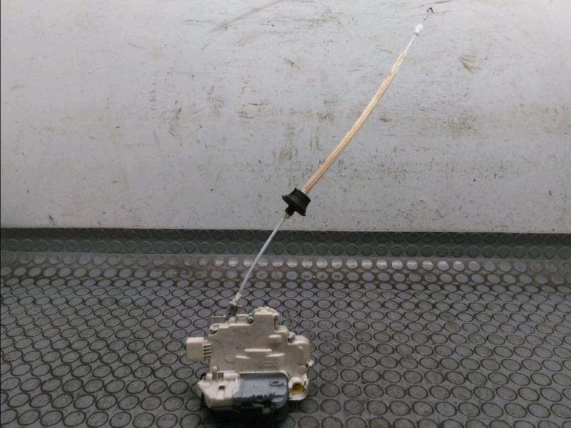 Serrure avant gauche AUDI A3 II Diesel - 1