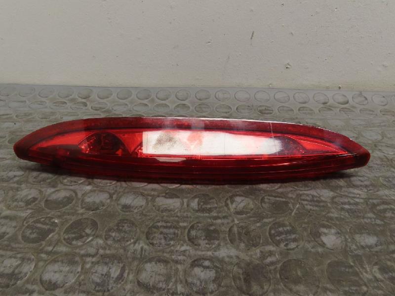 Feu arriere stop central PEUGEOT 208 Diesel - 1