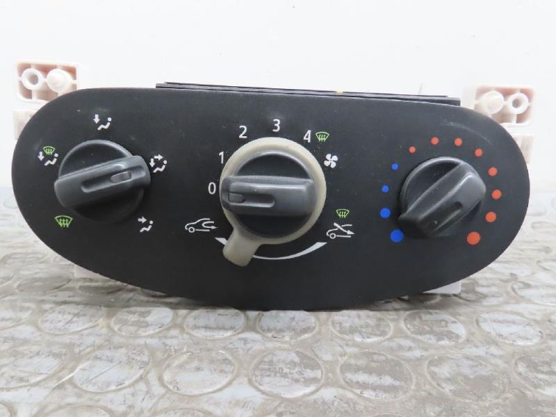 Commande chauffage DACIA SANDERO I Essence - 1