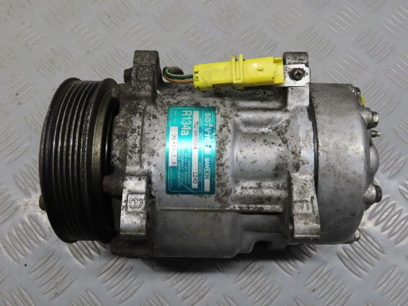 Compresseur clim CITROEN C8 Diesel - 1