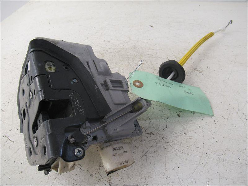 Serrure avant gauche AUDI A4 II Diesel - 1