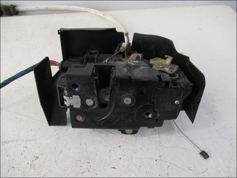 Serrure avant droit AUDI TT I Essence - 1