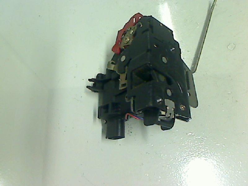 Serrure avant droit AUDI A4 Essence - 1