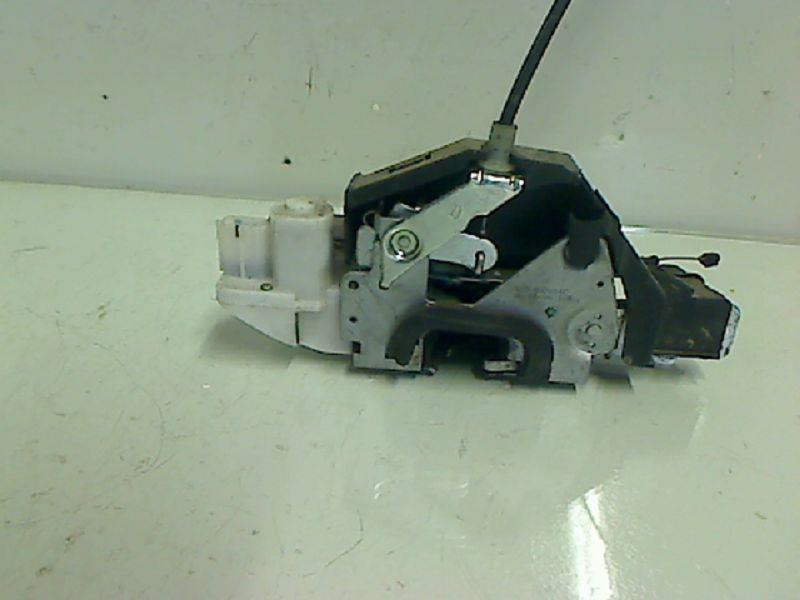 Serrure avant droit VOLKSWAGEN FOX Diesel - 1