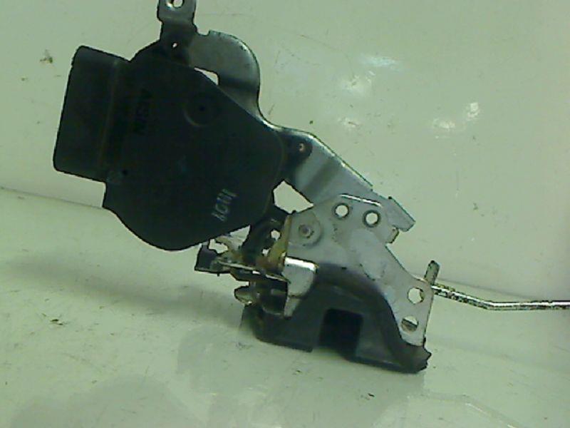 Serrure avant droit TOYOTA RAV4 Diesel - 1