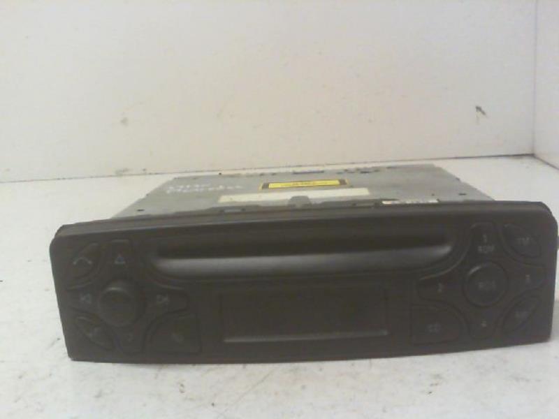 Autoradio originale MERCEDES CLASSE C 203 PHASE 1 Diésel - 1