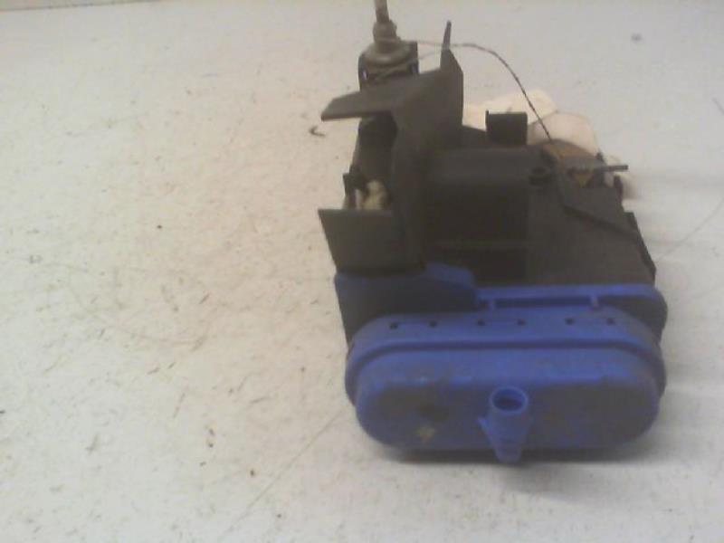 Serrure arriere droit AUDI A4 1 PHASE 2 Diesel - 1