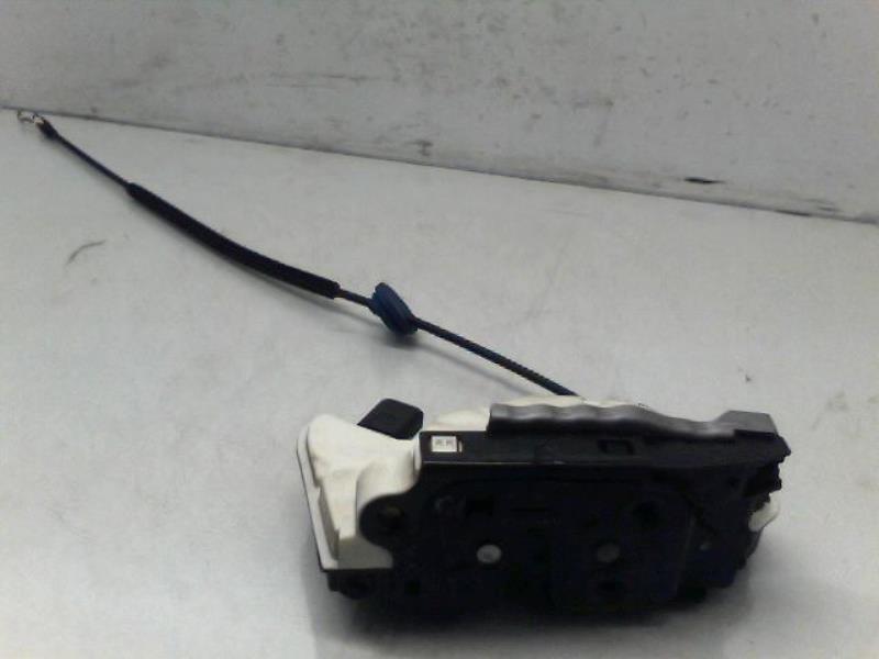 Serrure avant droit VOLKSWAGEN SCIROCCO 3 PHASE 1 COUPE Essence - 1