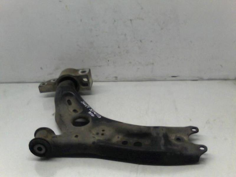 Triangle avant gauche VOLKSWAGEN SCIROCCO 3 PHASE 1 COUPE Essence - 1