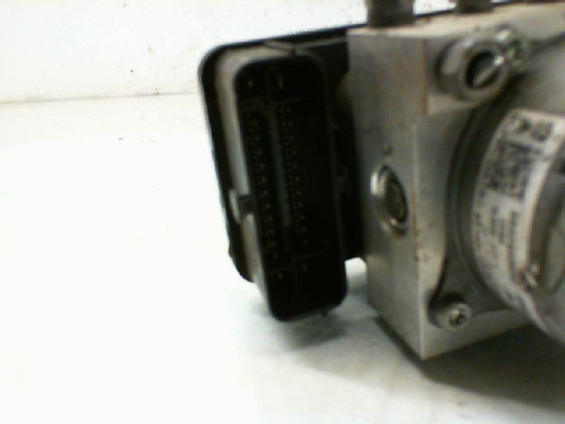 Bloc ABS (freins anti-blocage) CITROEN C3 2 PHASE 2 Essence - 1