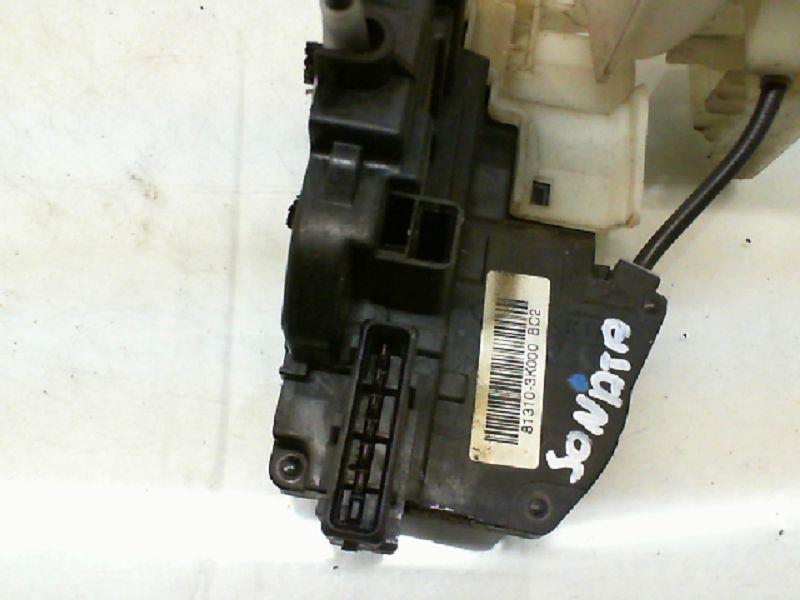 Serrure avant gauche HYUNDAI SONATA 5 Diesel - 1