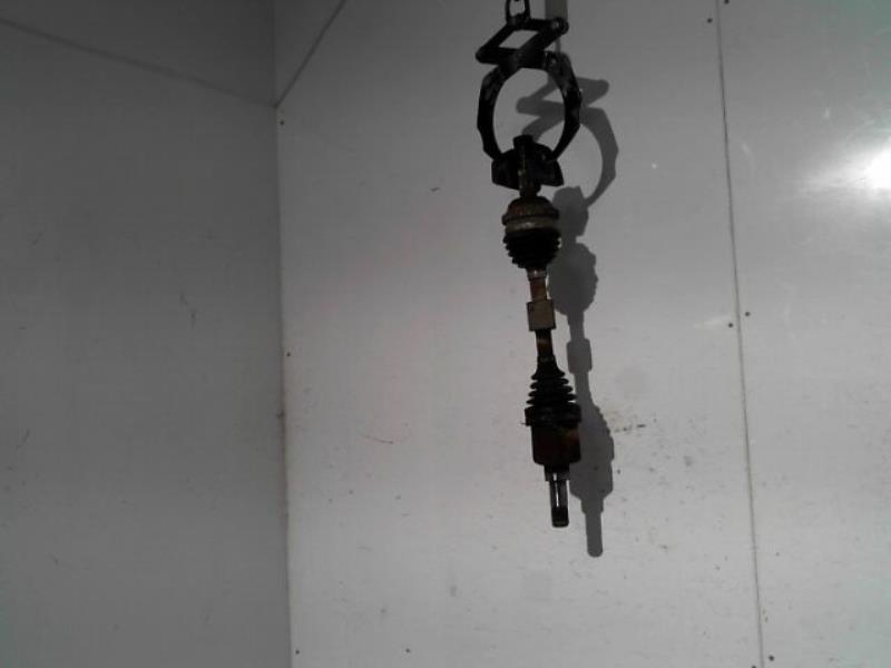 Cardan gauche (transmission) CHRYSLER PT CRUISER PHASE 1 BREAK Essence - 1