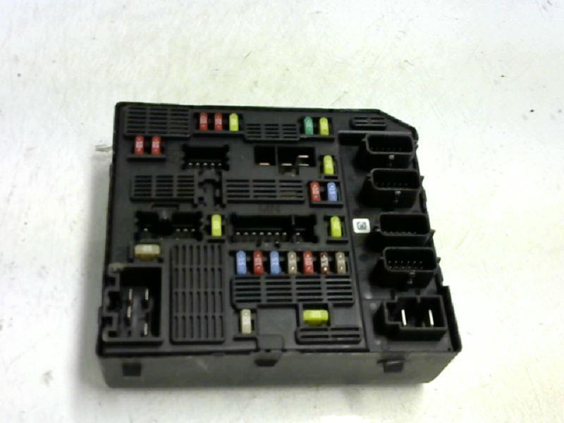 Boitier servitude moteur (BSM) RENAULT SCENIC 3 PHASE 1 Diesel - 1