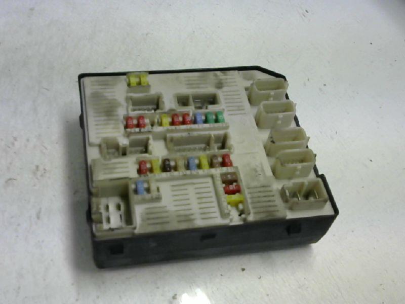 Boitier servitude moteur (BSM) RENAULT MEGANE 3 PHASE 1 COUPE Diesel - 1