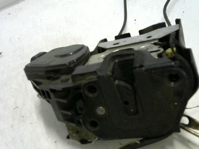 Serrure avant droit HYUNDAI TRAJET Diesel - 1