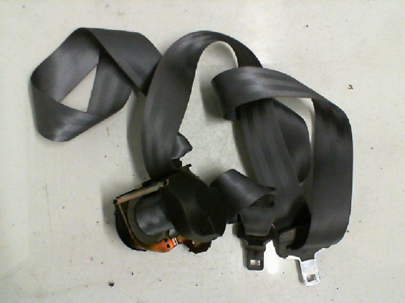Ceinture arriere centrale RENAULT MEGANE 1 PHASE 2 Essence - 1