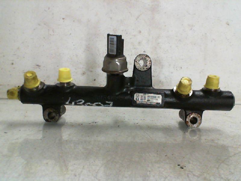 Rampe injection PEUGEOT 3008 1 PHASE 1 Diesel - 1