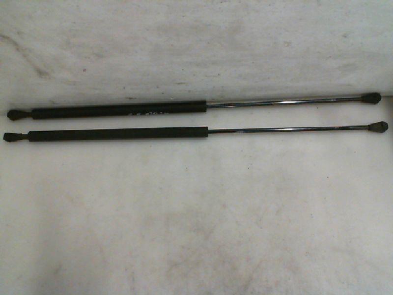 Verin de coffre RENAULT SUPER 5 Essence - 1