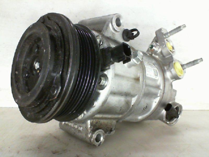 Compresseur clim FORD FIESTA 7 PHASE 1 Essence - 1