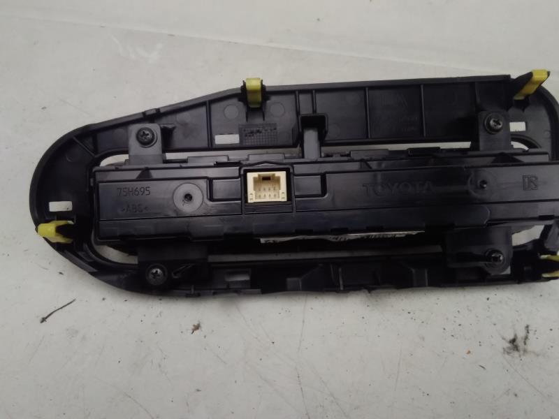 Commande chauffage TOYOTA AURIS Essence - 1