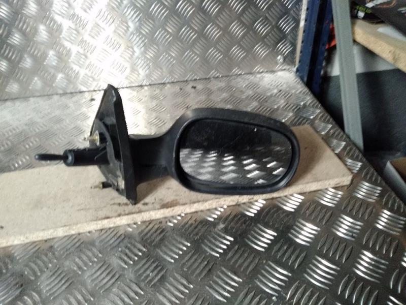 Retrovisor derecho RENAULT MEGANE Gasolina - 1